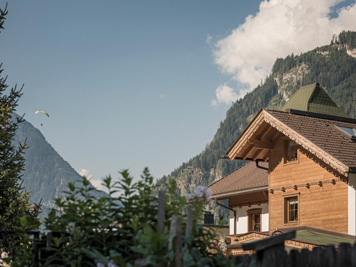 Hotel Garni Larcherhof Mayrhofen Exterior photo